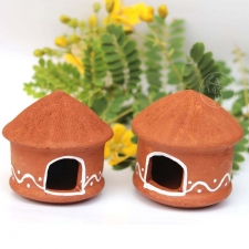 Miniature Clay House with Kolam Design (3.5 Inches) – Handmade Décor